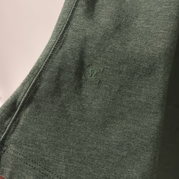 Lululemon Fundamental V-neck Size L - Picture 3 of 4